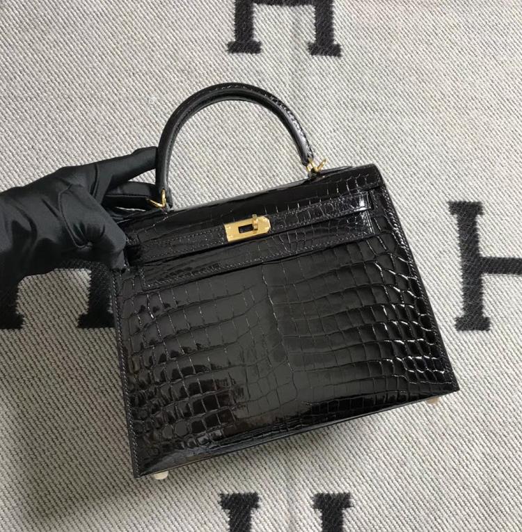 Hermès（爱马仕）Kelly 凯莉包 黑色 金扣 25cm