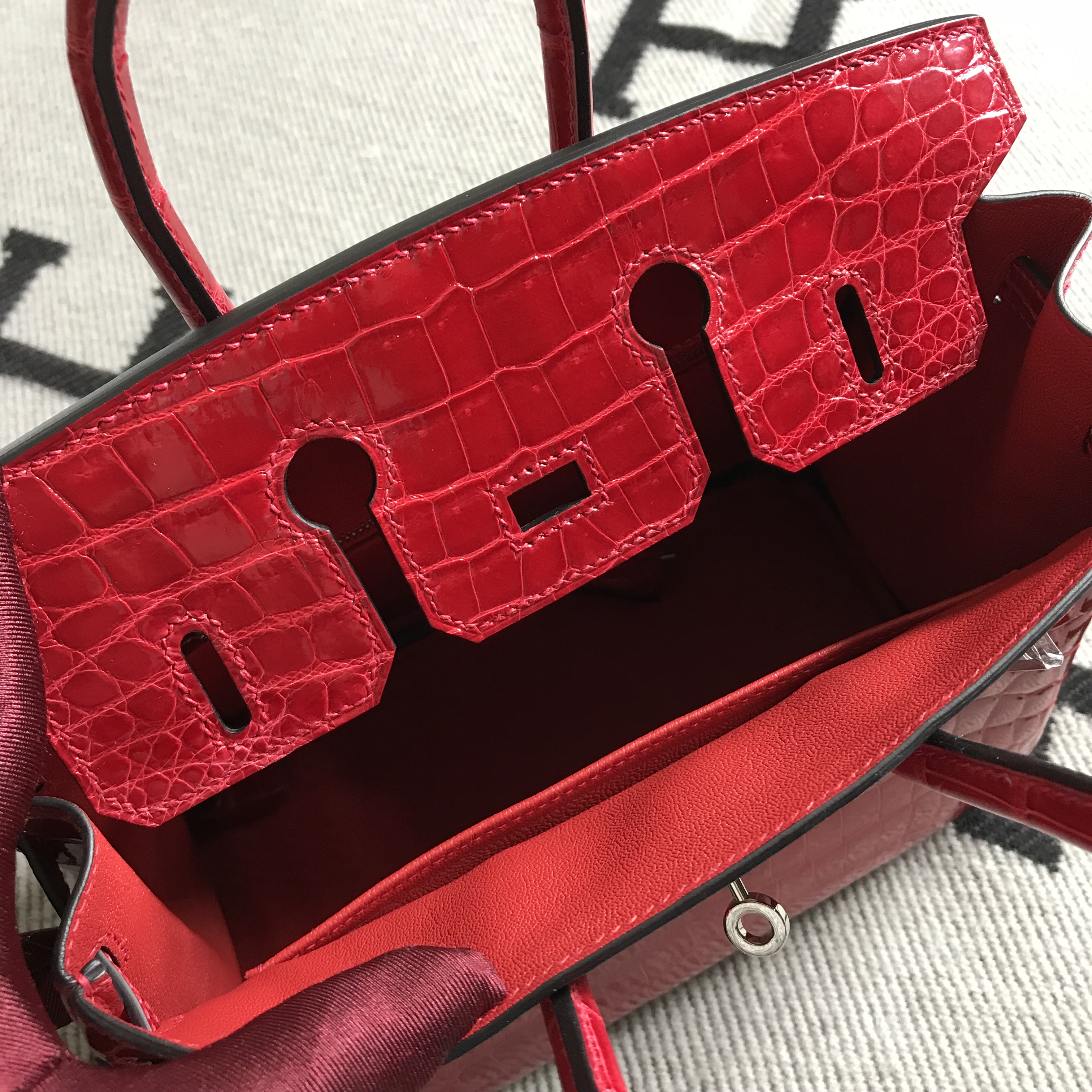 Hermès（爱马仕）Birkin 铂金包 大红色 银扣 25cm