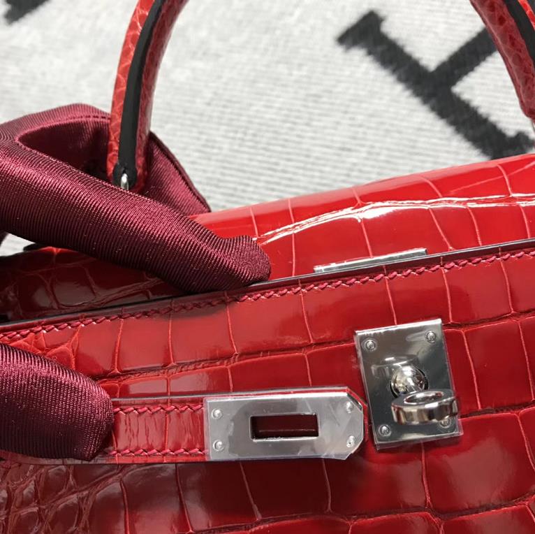 Hermès（爱马仕）Kelly 凯莉包 法拉利红 银扣 25cm