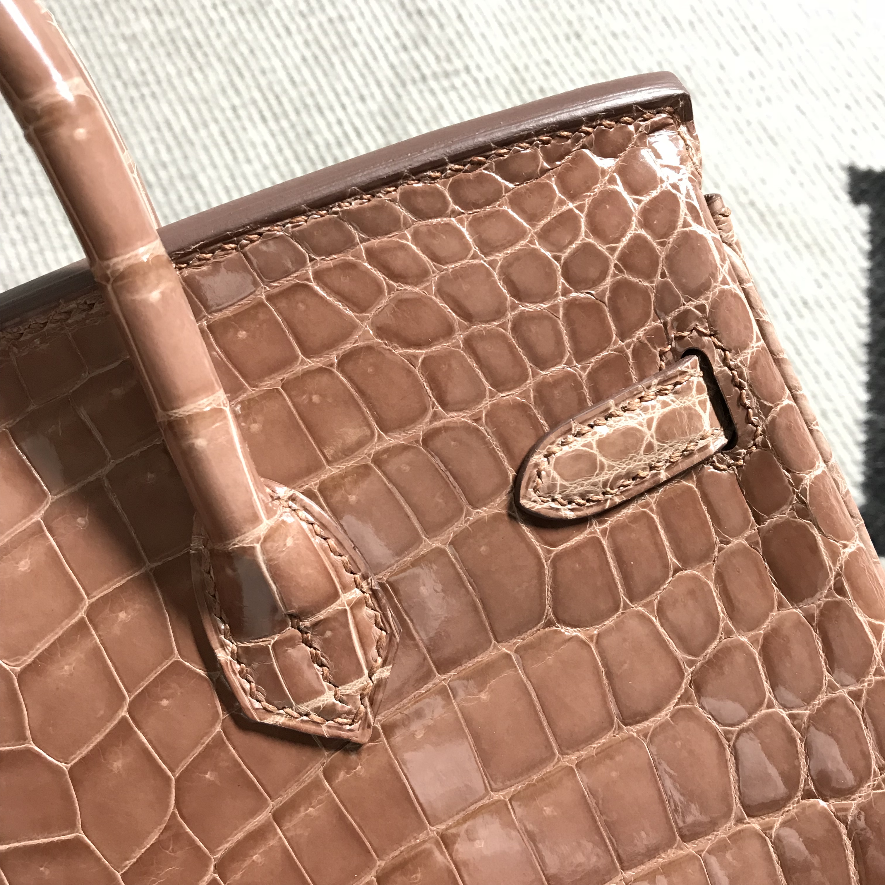 Hermès(爱马仕)Birkin 铂金包 褐色 银扣 25cm-拉尔森鳄鱼皮具定制 - 爱马仕包包官网 Hermès(爱马仕)Birkin 铂金包 褐色 银扣 25cm