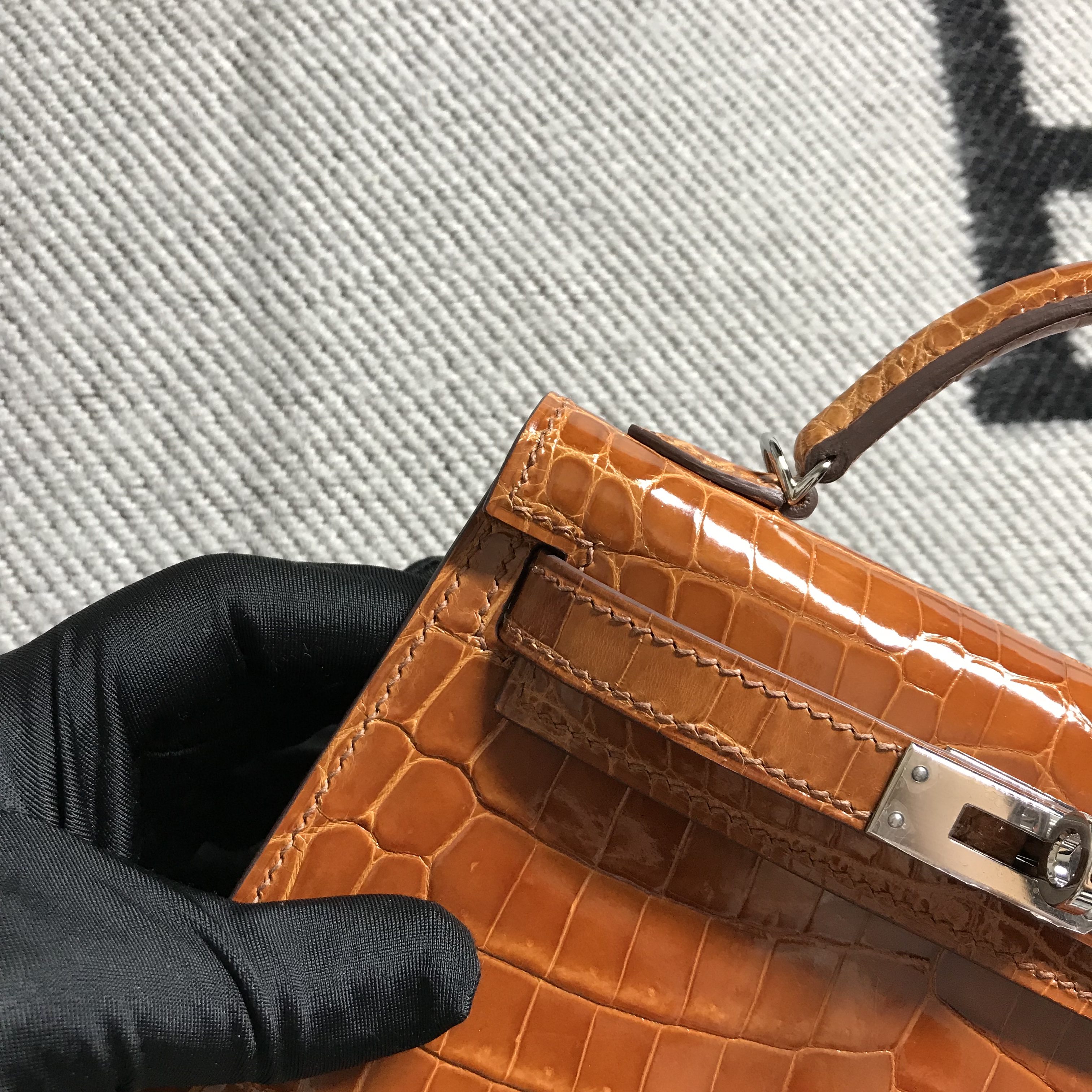 Hermès（爱马仕） Mini Kelly迷你凯莉 土黄色 银扣 2代