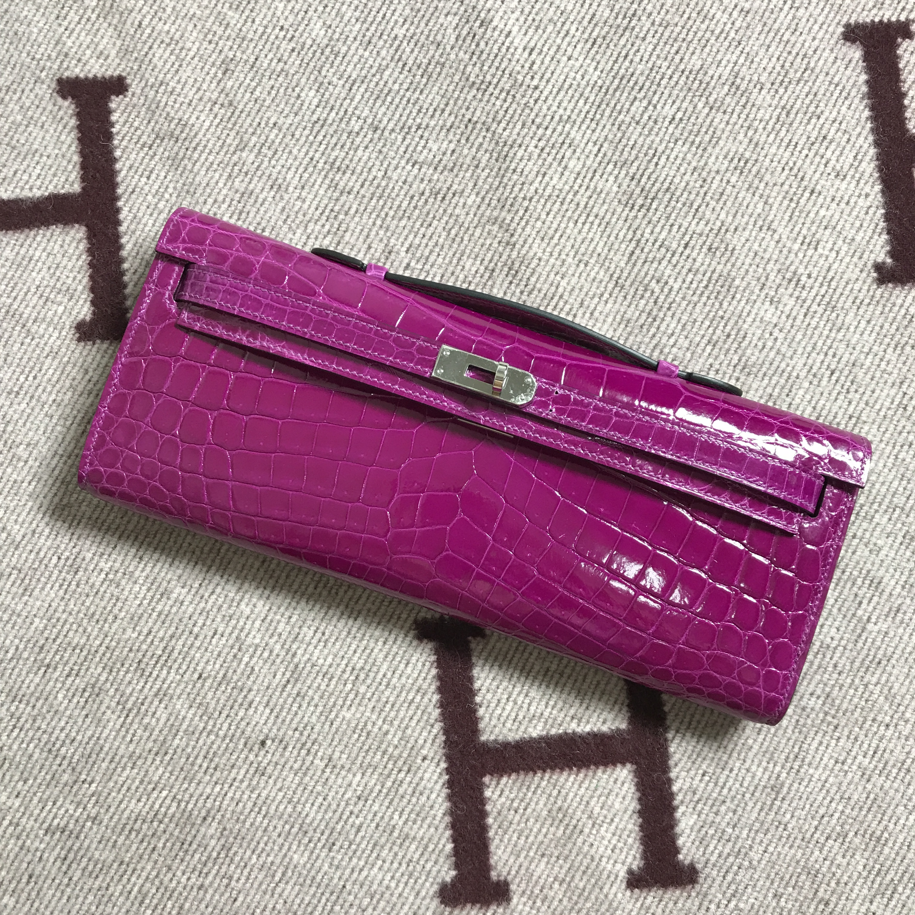 Hermès（爱马仕）Kelly Cut手包 紫红色 银扣 2代