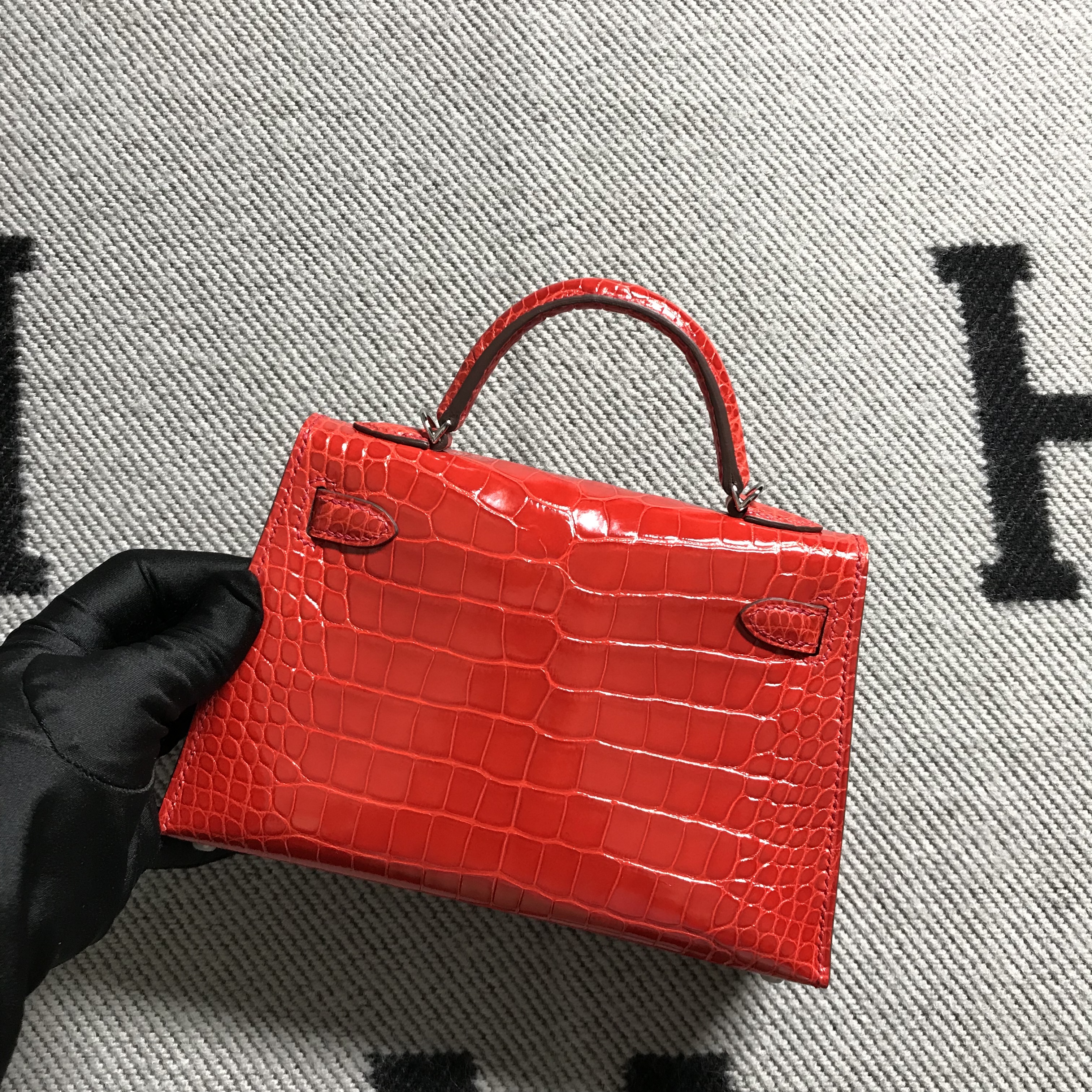 Hermès（爱马仕） Mini Kelly迷你凯莉 法拉利红 银扣 2代