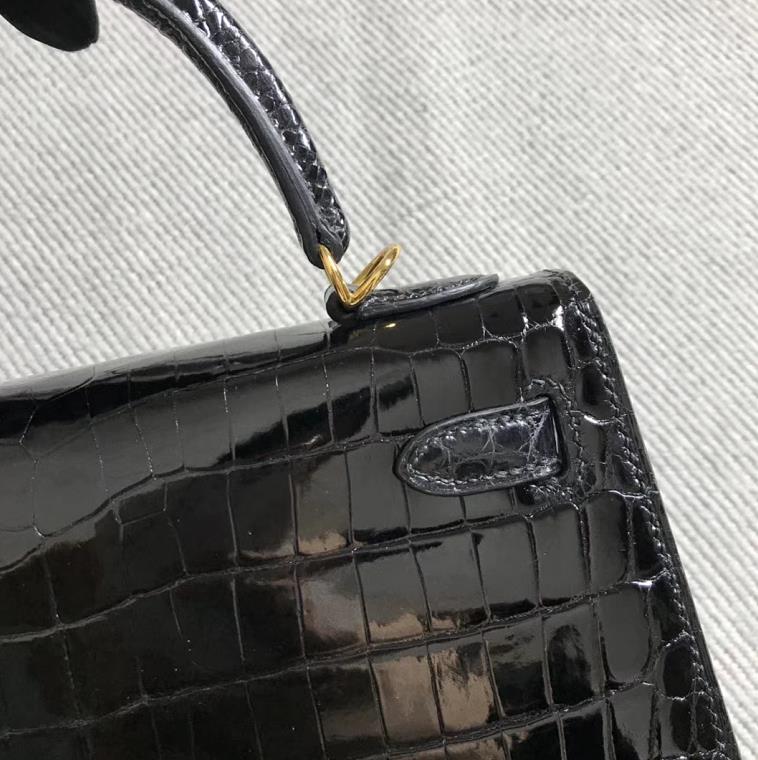 Hermès（爱马仕）Kelly 凯莉包 黑色 金扣 25cm