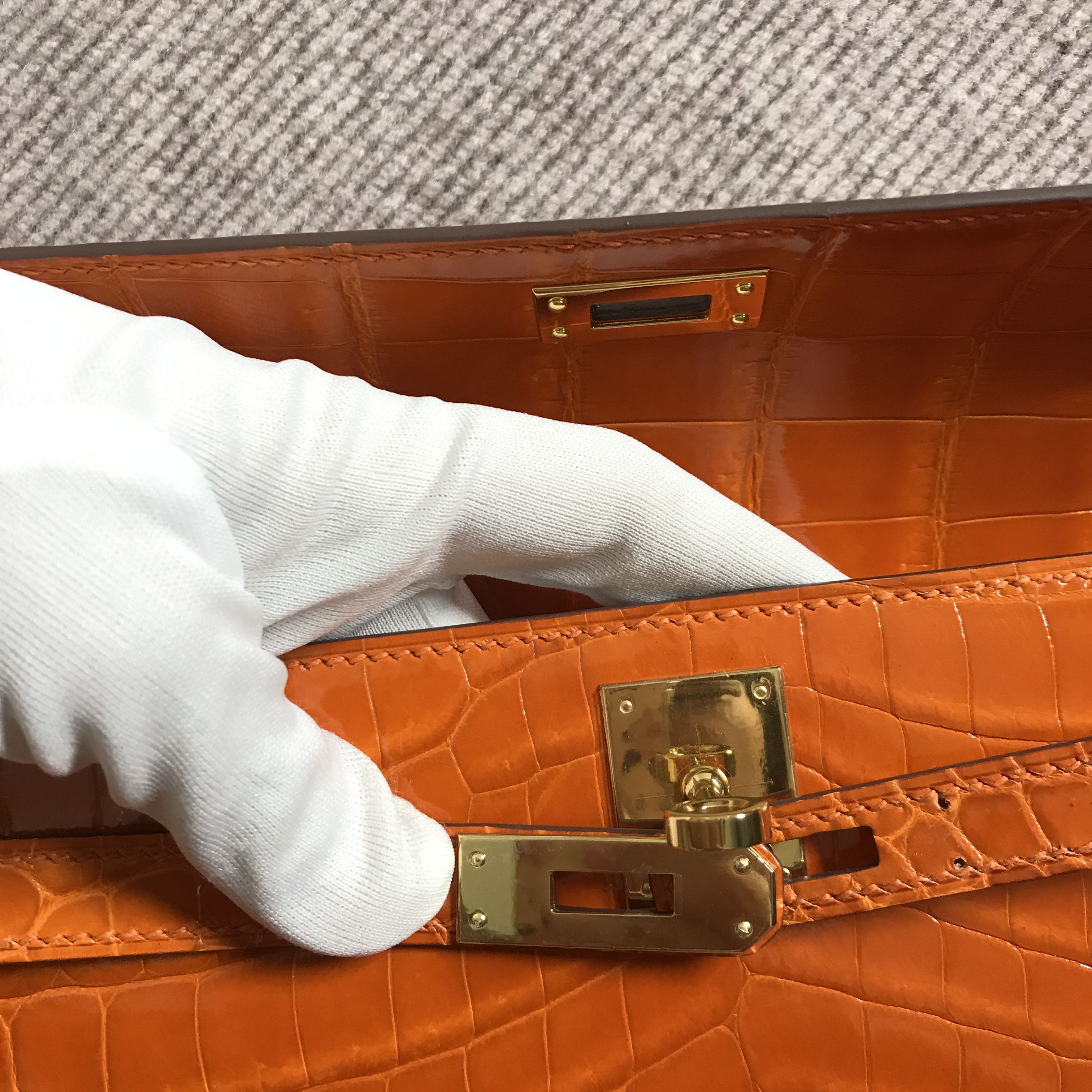 Hermès（爱马仕）Kelly Cut手包 橙色 金扣 2代