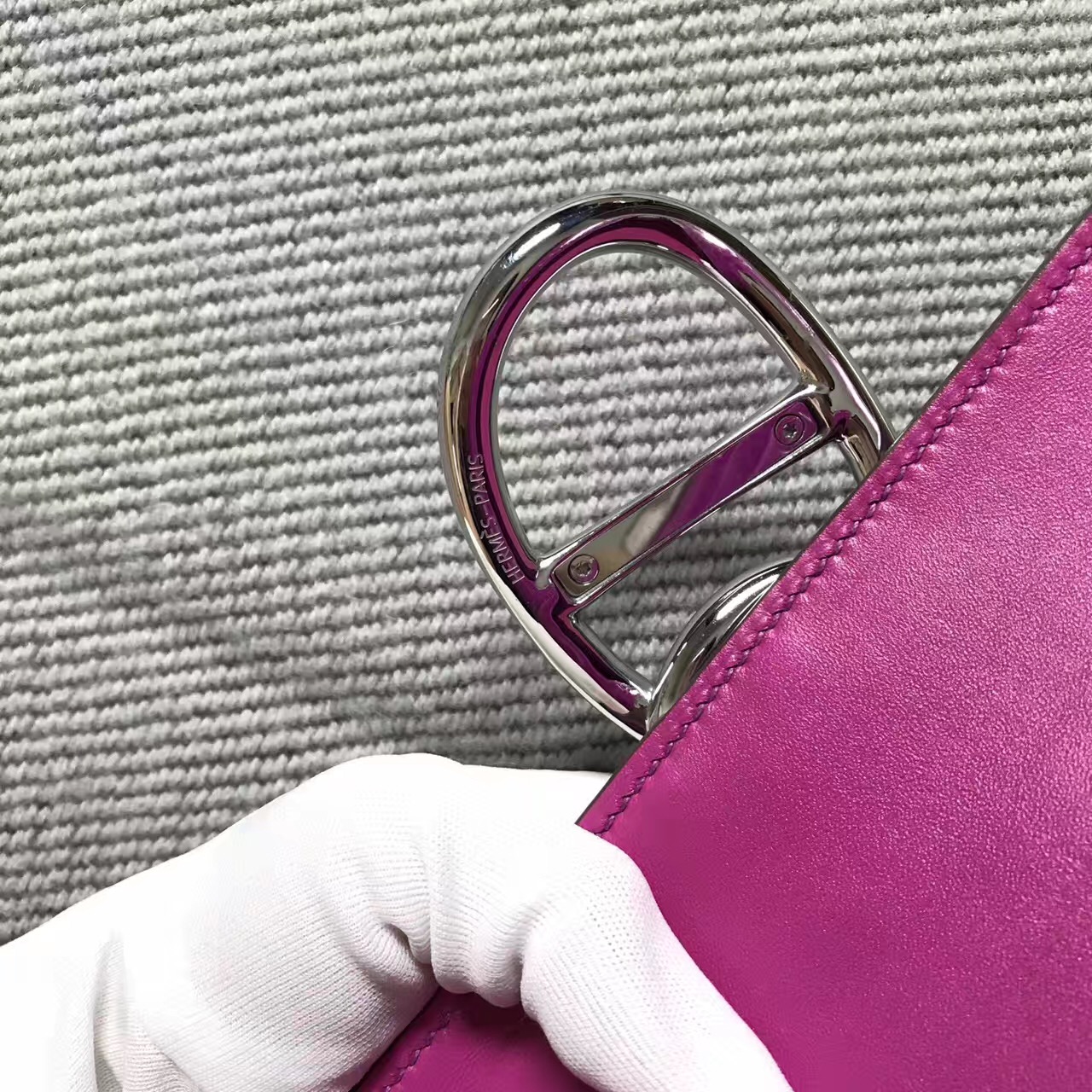 Hermès（爱马仕）猪鼻手包egee 鳄鱼亚光 桃红色 银扣