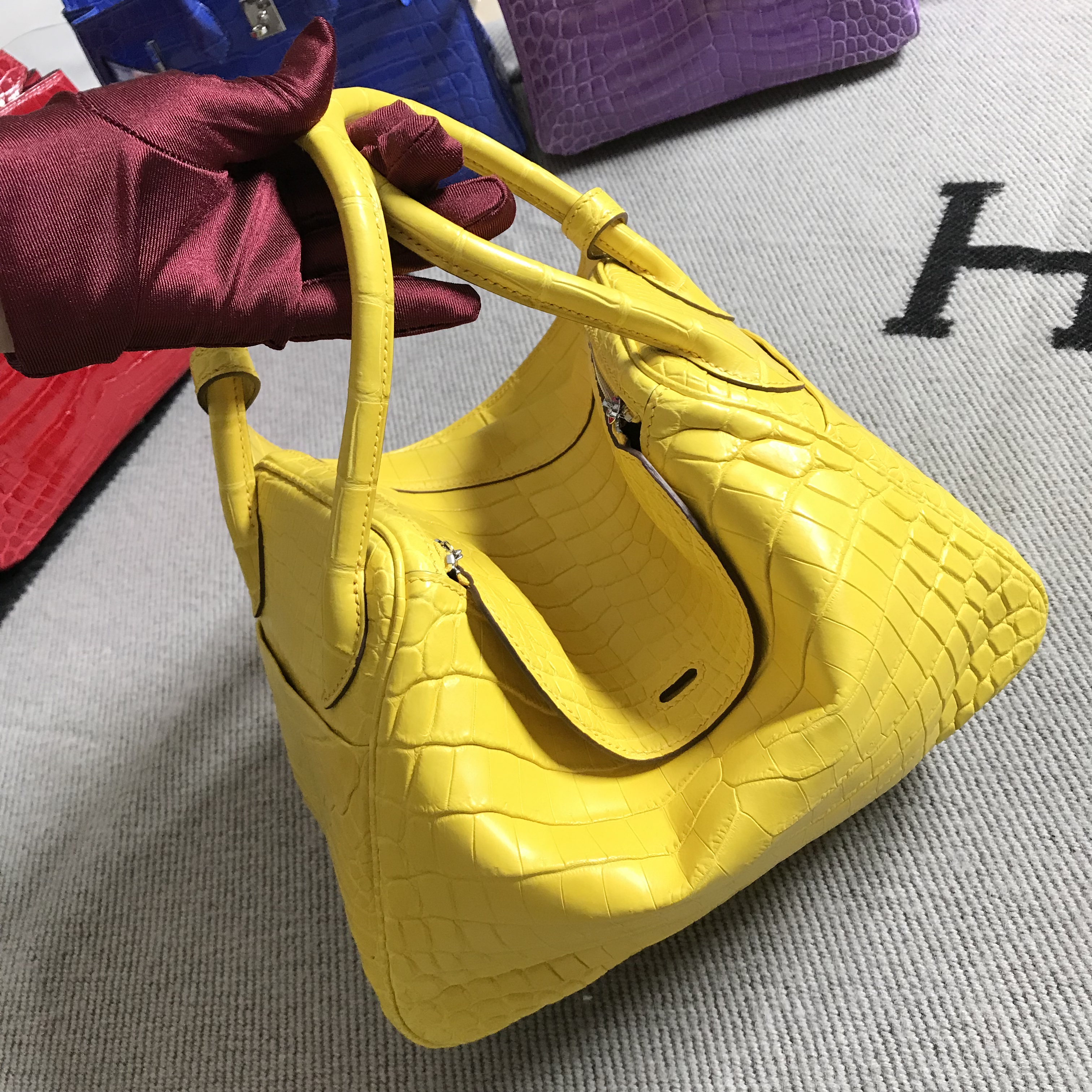 Hermès（爱马仕）新款 Lindy 琳迪包 柠檬黄 银扣 26cm