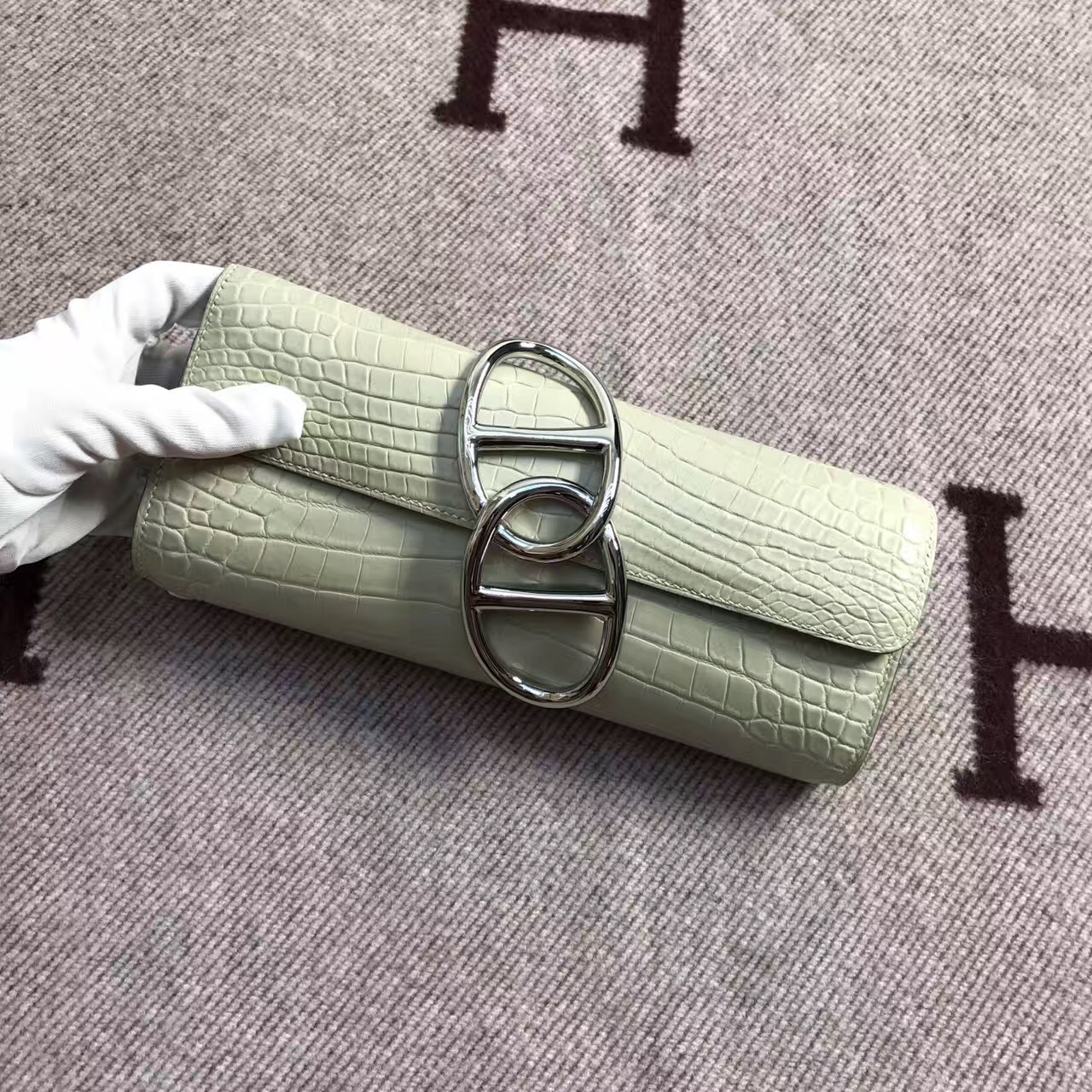 Hermès（爱马仕）猪鼻手包egee 鳄鱼亚光 米灰 银扣