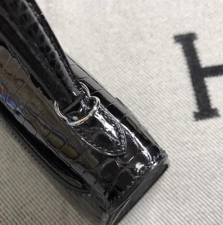 Hermès（爱马仕）Kelly 凯莉包 黑色 银扣 25cm