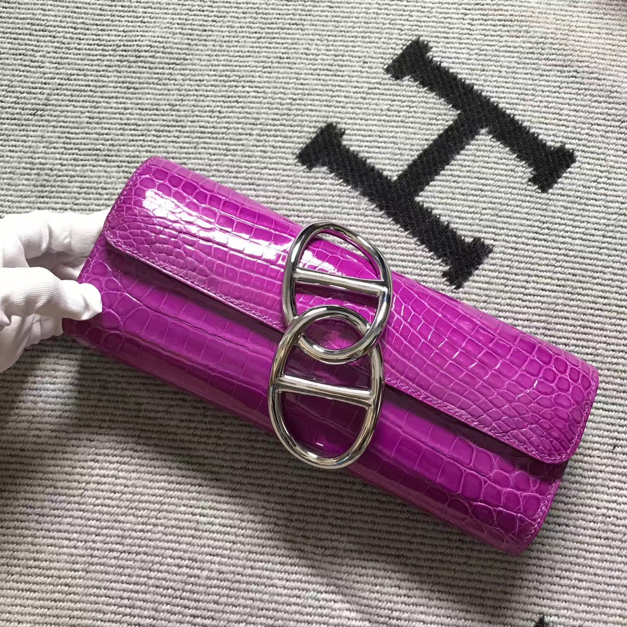Hermès（爱马仕）猪鼻手包egee 鳄鱼亚光 桃红色 银扣