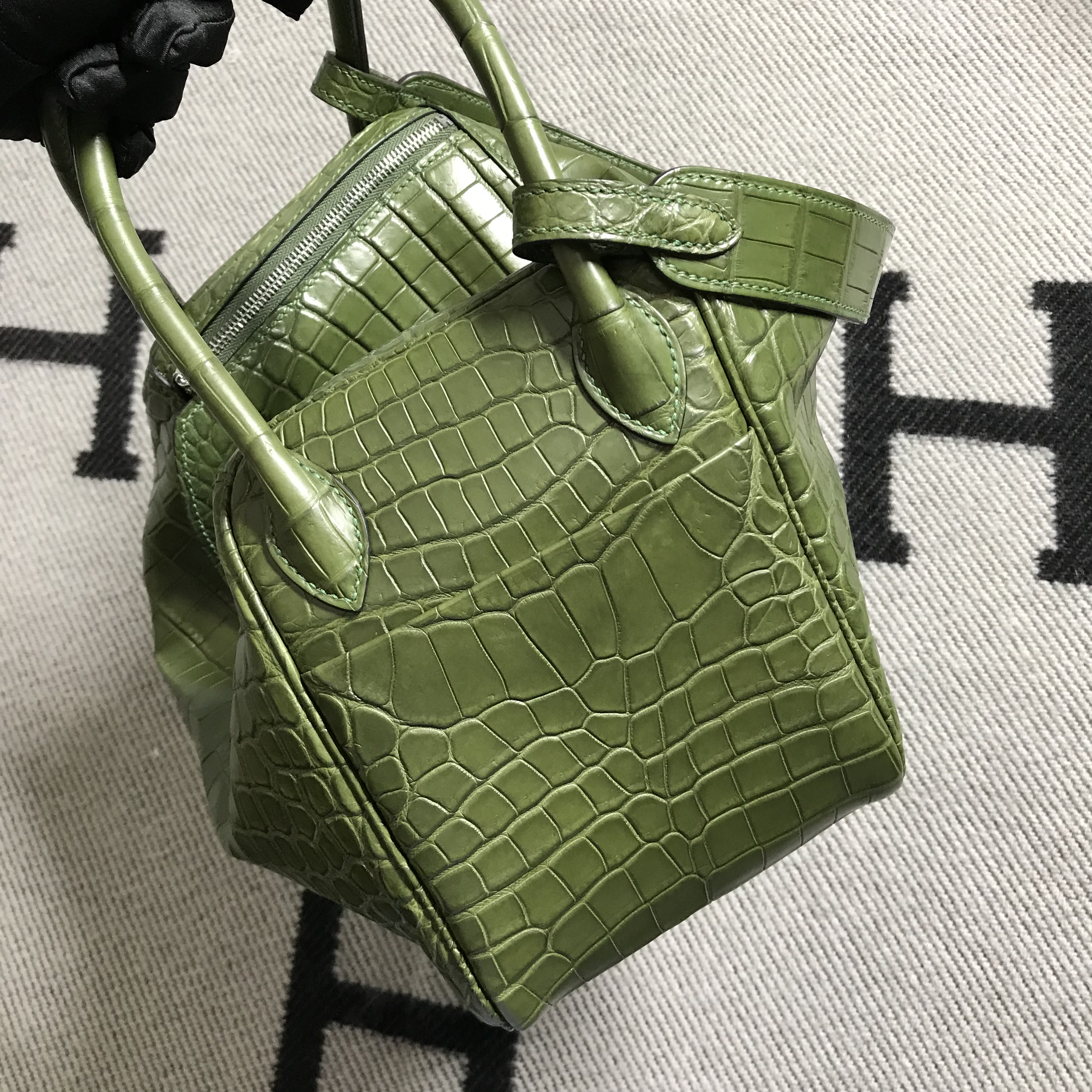 Hermès（爱马仕）新款 Lindy 琳迪包 森林绿 银扣 26cm