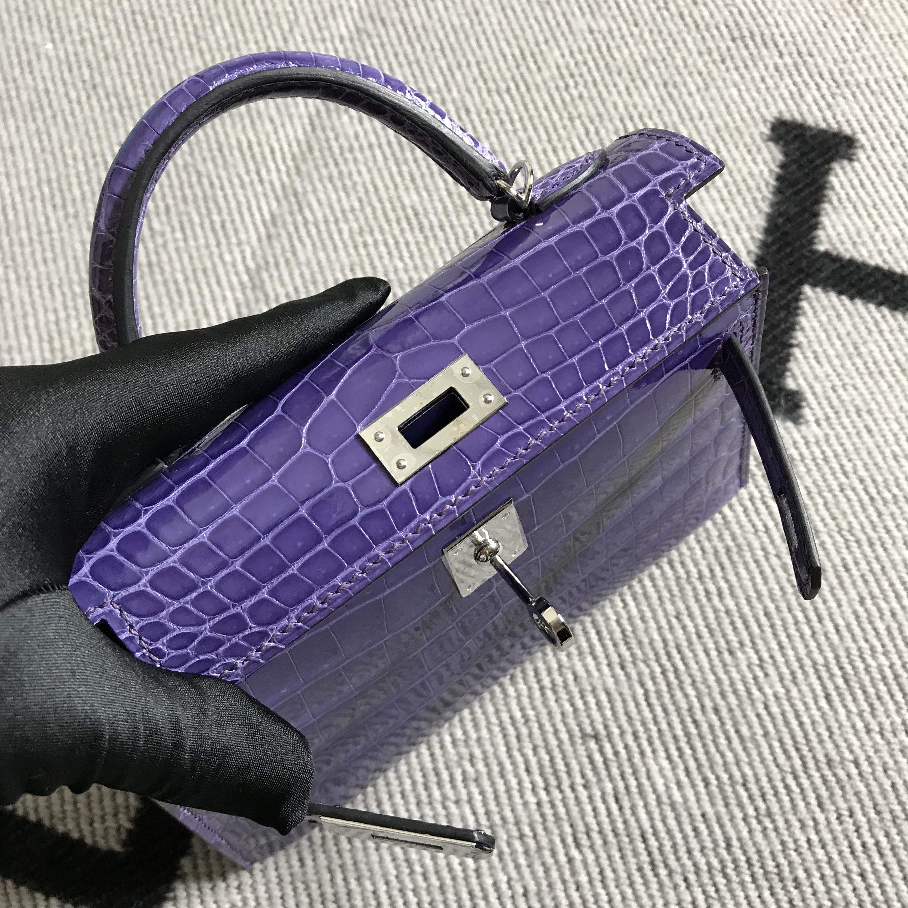 Hermès(爱马仕) Mini Kelly迷你凯莉 水晶紫 银扣 2代-拉尔森鳄鱼皮具定制 - 爱马仕包包官网 Hermès(爱马仕) Mini Kelly迷你凯莉 水晶紫 银扣 2代