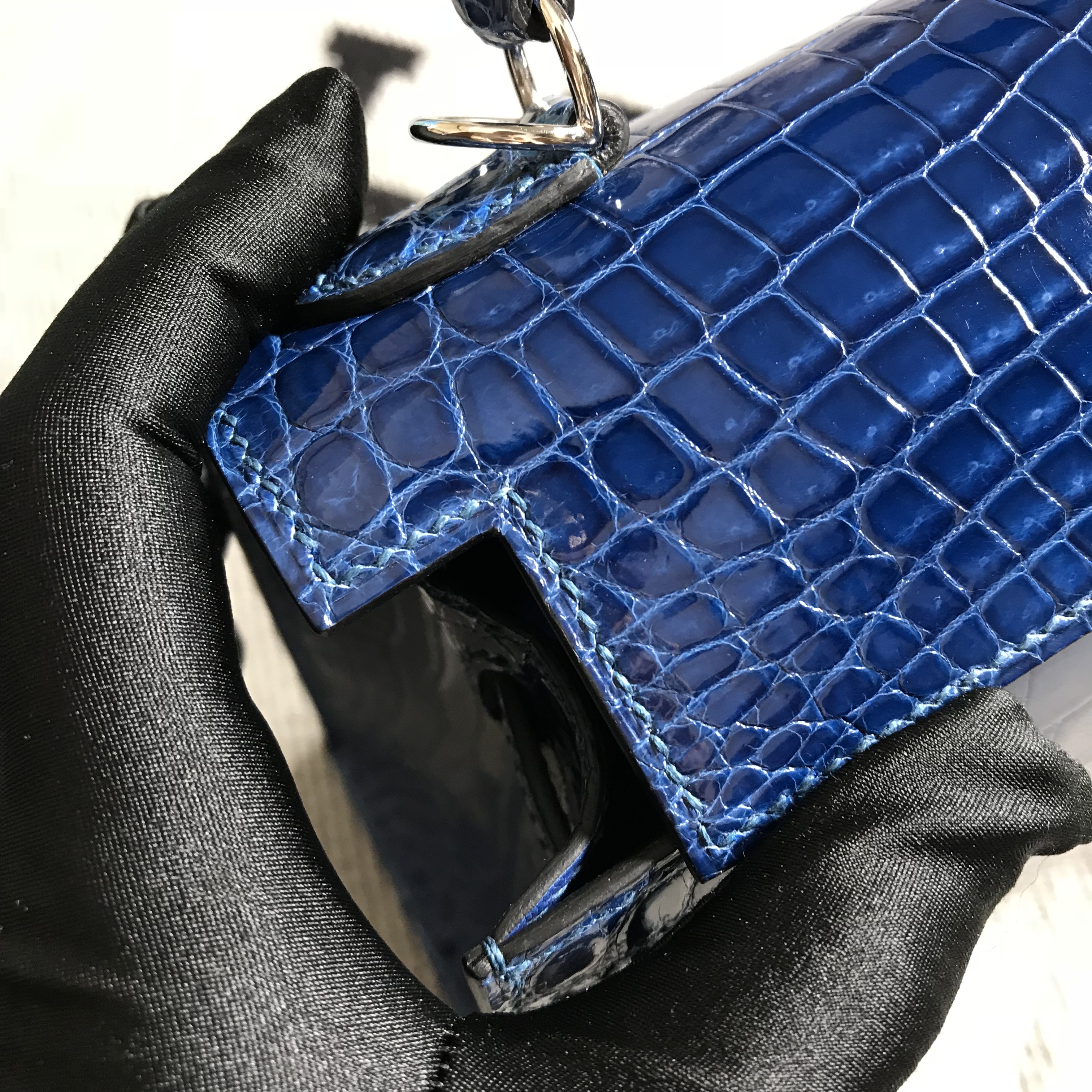 Hermès（爱马仕）Kelly 凯莉包 宝蓝色 银扣 25cm