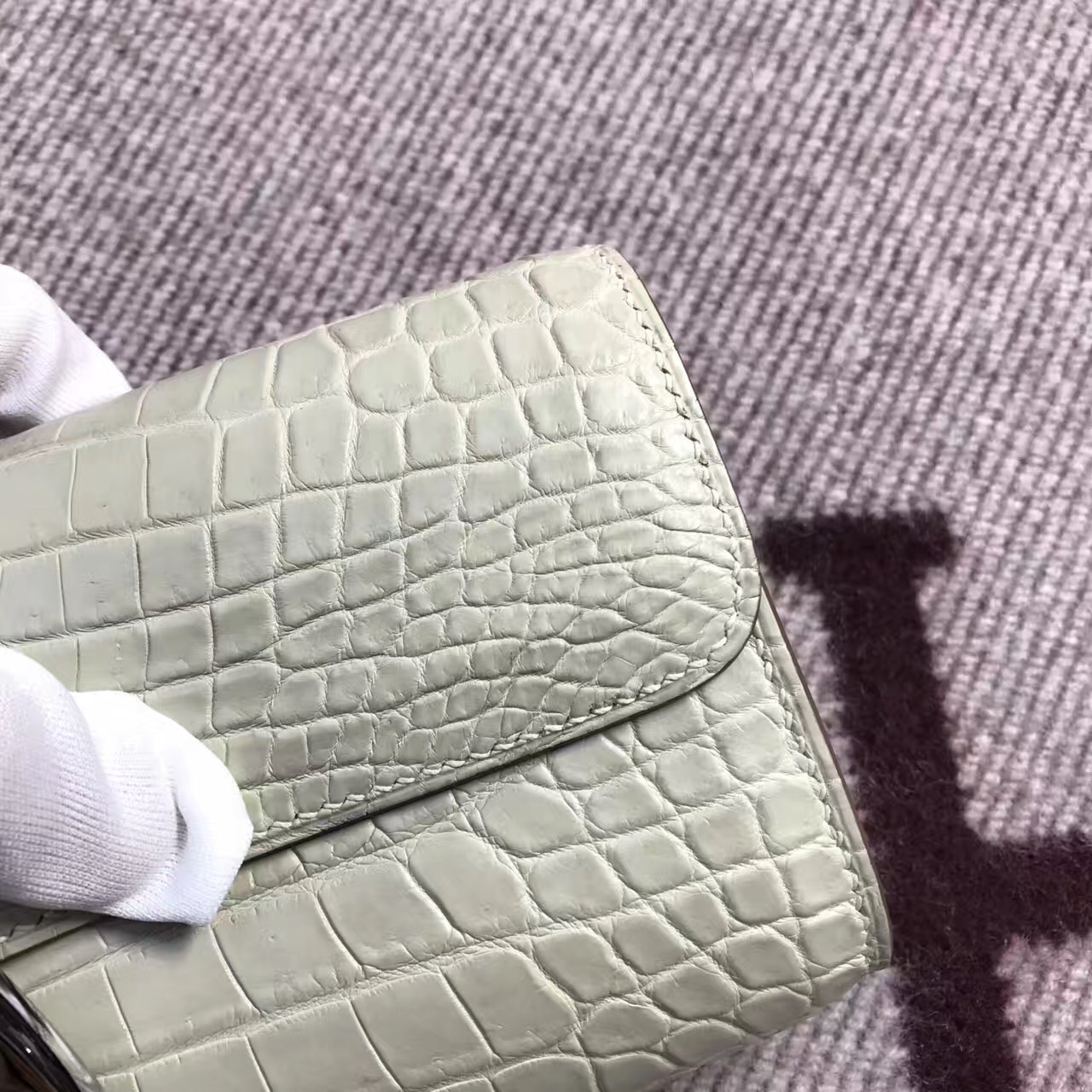 Hermès（爱马仕）猪鼻手包egee 鳄鱼亚光 米灰 银扣