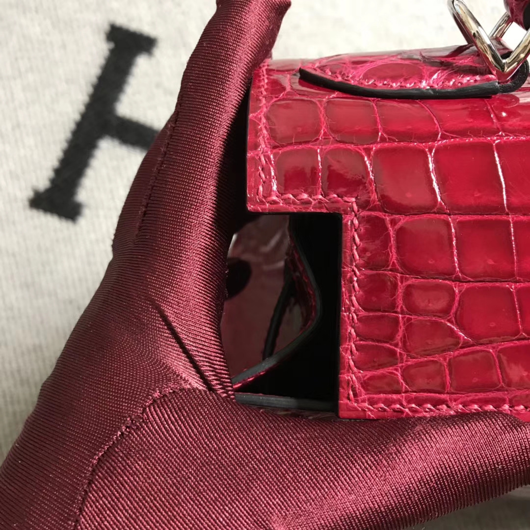 Hermès（爱马仕） Kelly凯莉包 宝石红 银扣 28cm