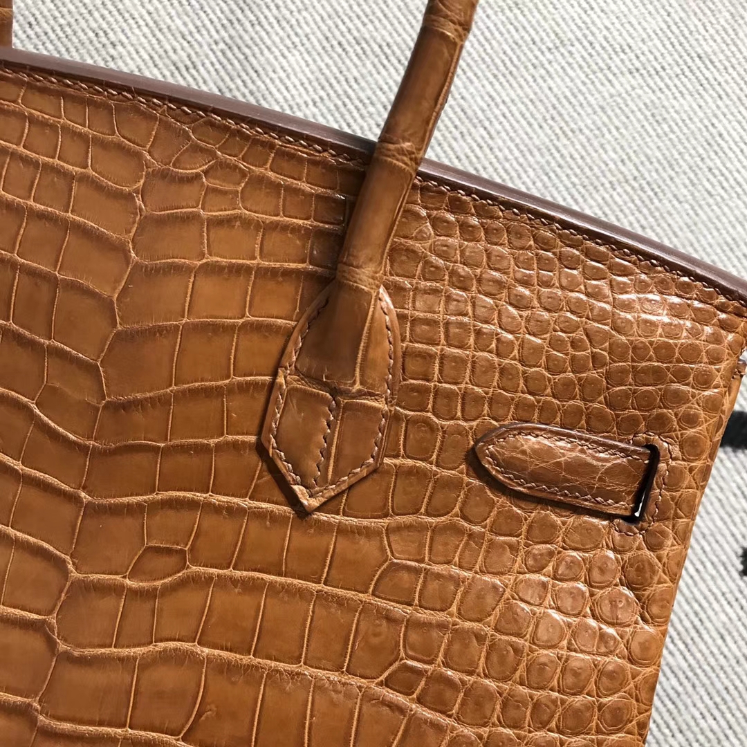 Hermès（爱马仕）Birkin 铂金包 咖啡色 鳄鱼皮 银扣 纯手工 30cm