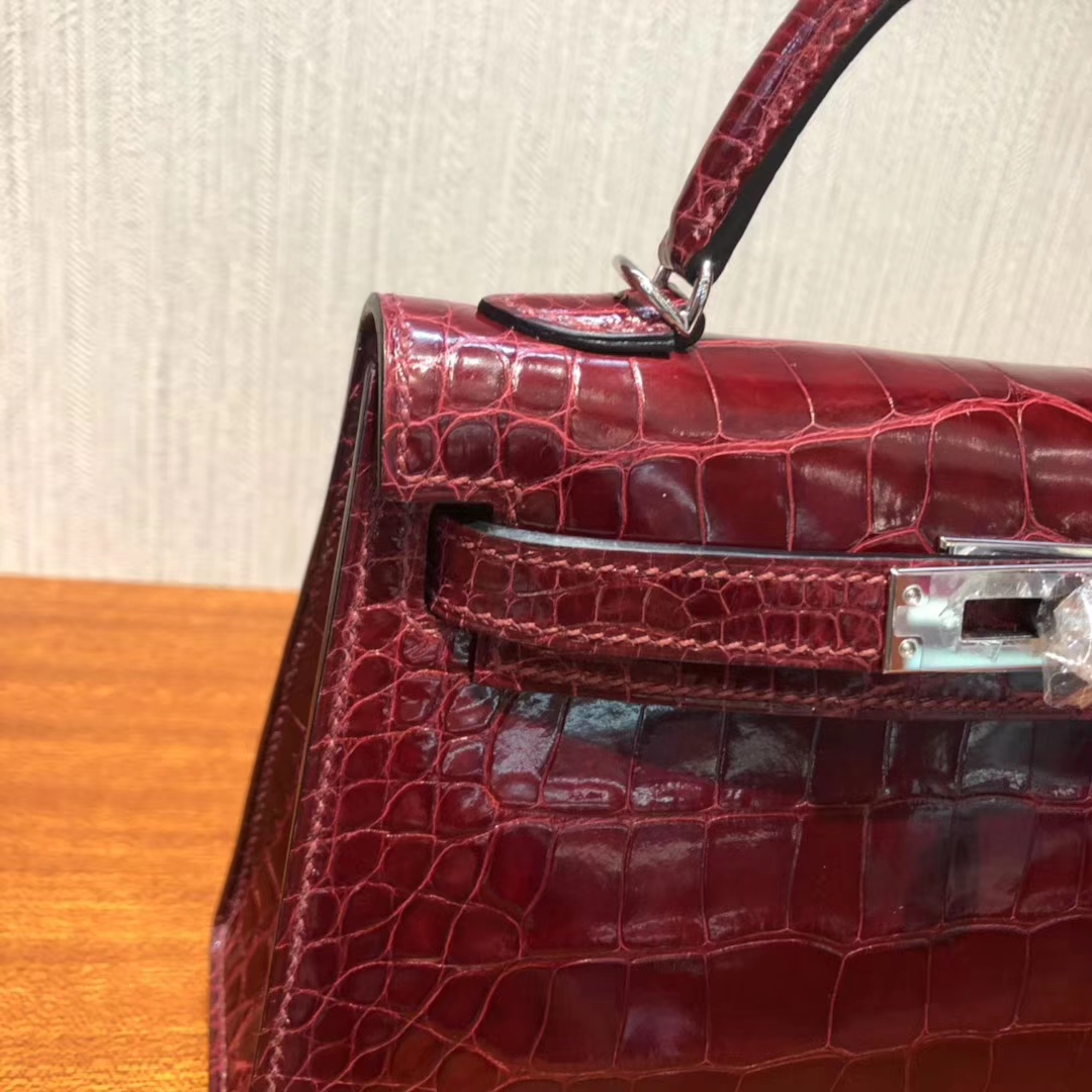 Hermès（爱马仕）Kelly2代 19cm shiny alligator crocodile   F5勃艮第酒红 蜡线全手工 银扣