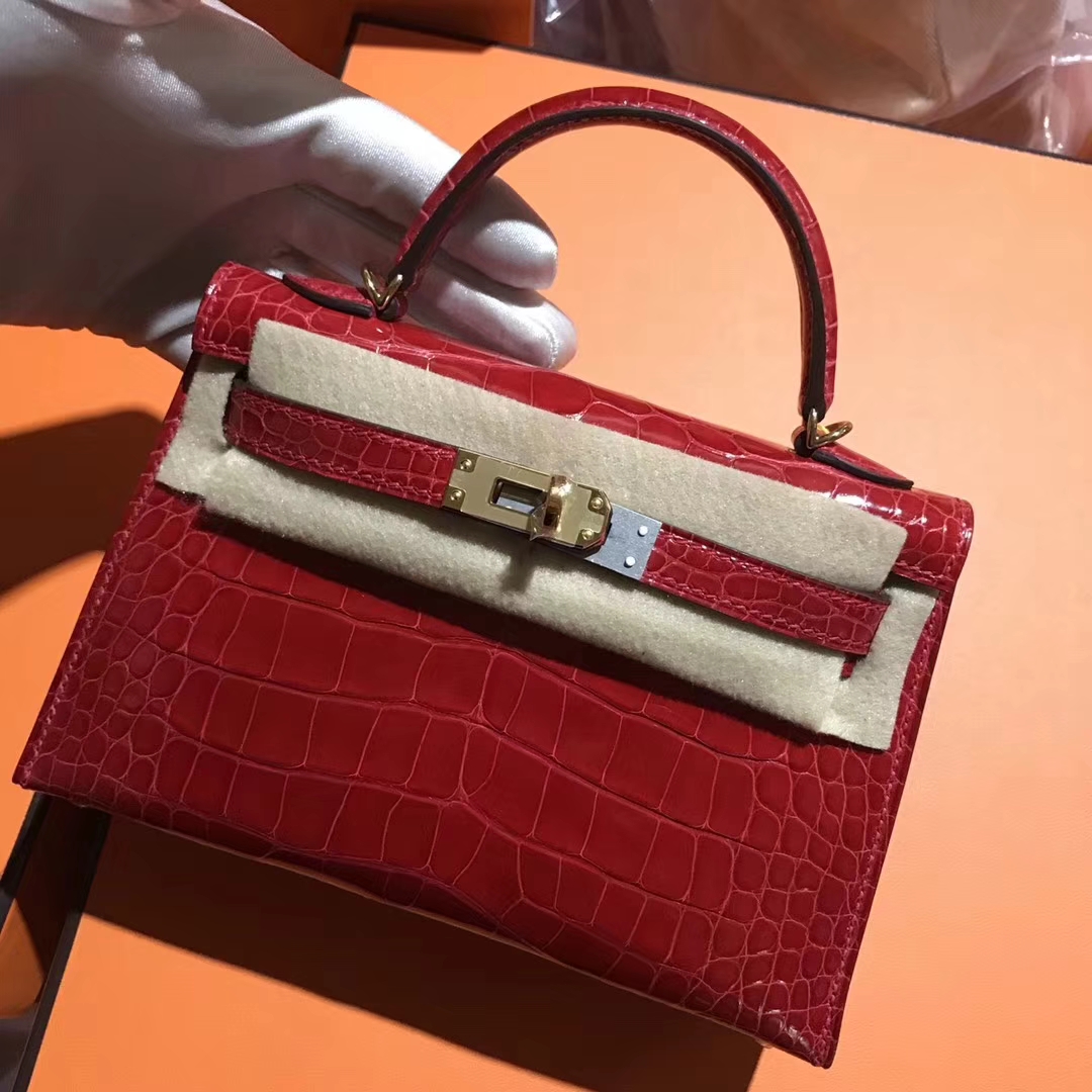 Hermès(爱马仕)Minikelly ll Alligator shiny 亮面鳄鱼 ck95 法拉利红 Braise 金扣 现货-拉尔森鳄鱼皮具定制 - 爱马仕包包官网 Hermès(爱马仕)Minikelly ll Alligator shiny 亮面鳄鱼 ck95 法拉利红 Braise 金扣 现货