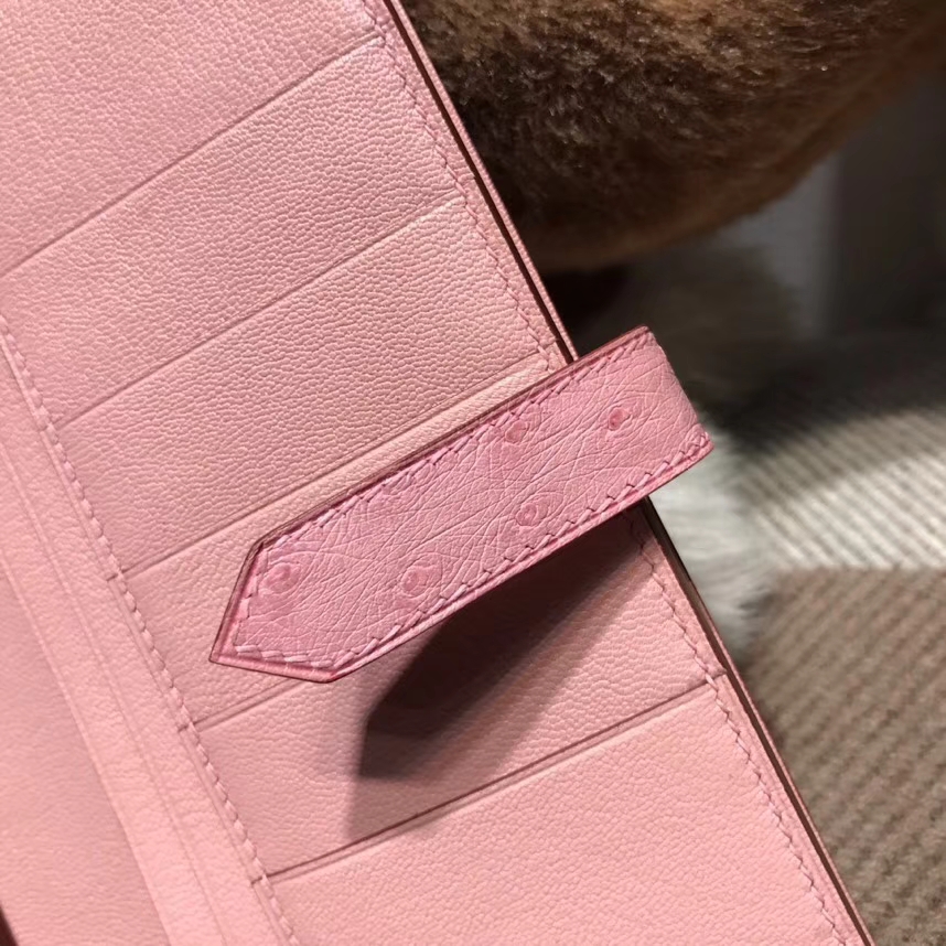 Hermès（爱马仕）bearn两折钱夹鸵鸟皮1Q Rose Confetti奶昔粉色 银扣