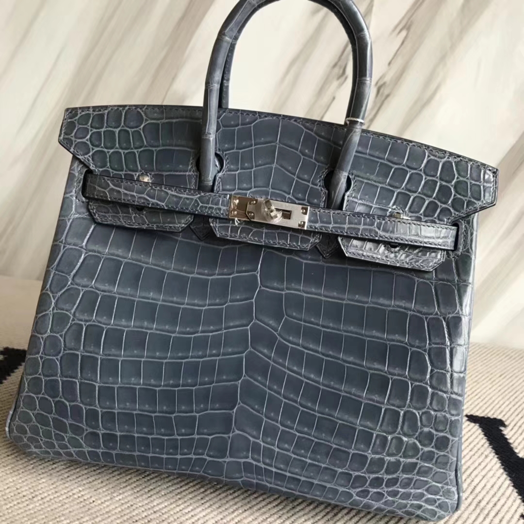 Hermès(爱马仕)Birkin25cm Crocodile shiny 亮面鳄鱼 N7 风暴蓝 银扣-拉尔森鳄鱼皮具定制 - 爱马仕包包官网 Hermès(爱马仕)Birkin25cm Crocodile shiny 亮面鳄鱼 N7 风暴蓝 银扣