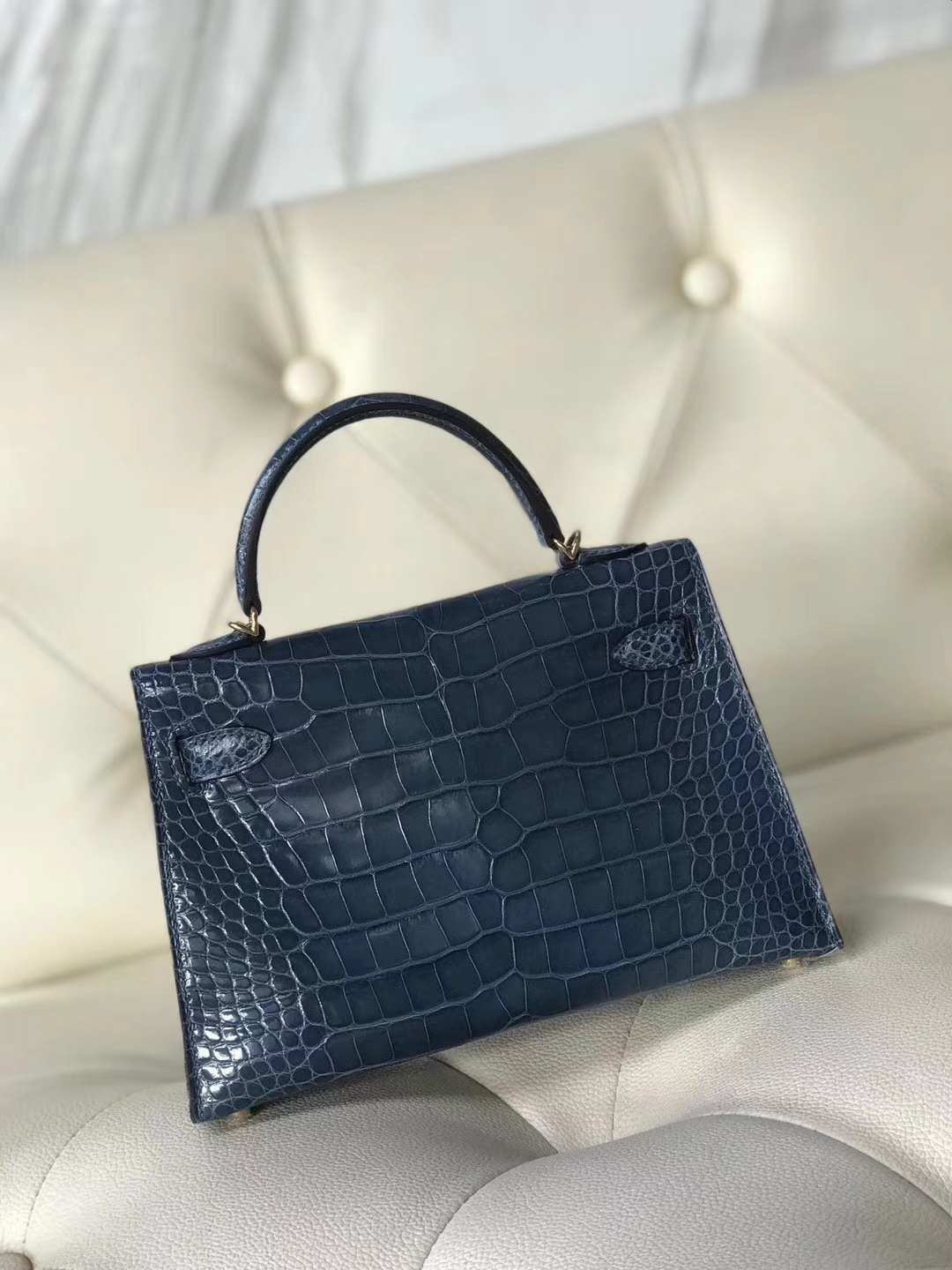 Hermès(爱马仕)Minikelly ll Alligator shiny 方块鳄鱼 7N 风暴蓝 银扣-拉尔森鳄鱼皮具定制 - 爱马仕包包官网 Hermès(爱马仕)Minikelly ll Alligator shiny 方块鳄鱼 7N 风暴蓝 银扣