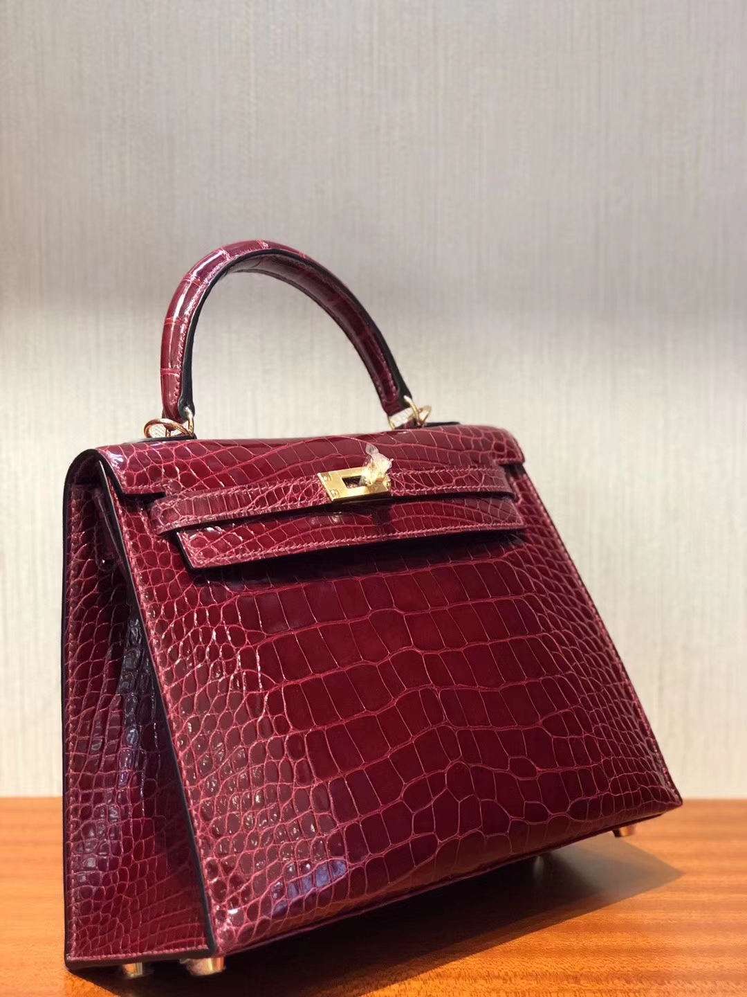 Hermès（爱马仕）Kelly 25 shiny alligator crocodile F5勃艮第酒红 蜡线全手工 金扣