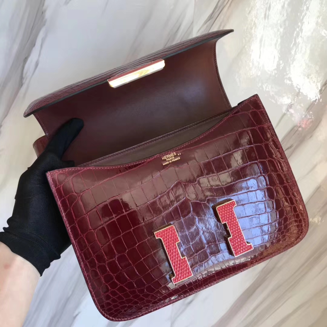 Hermès（爱马仕）Constance24cm Crocodile shiny 亮面鳄鱼 F5 新酒红  勃艮第酒红  蜥蜴扣 金扣