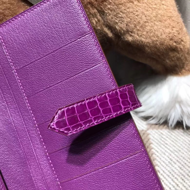 Hermès（爱马仕）Bearn两折钱夹 P9 Anemone海葵紫色 银扣 紫中带蓝的颜色