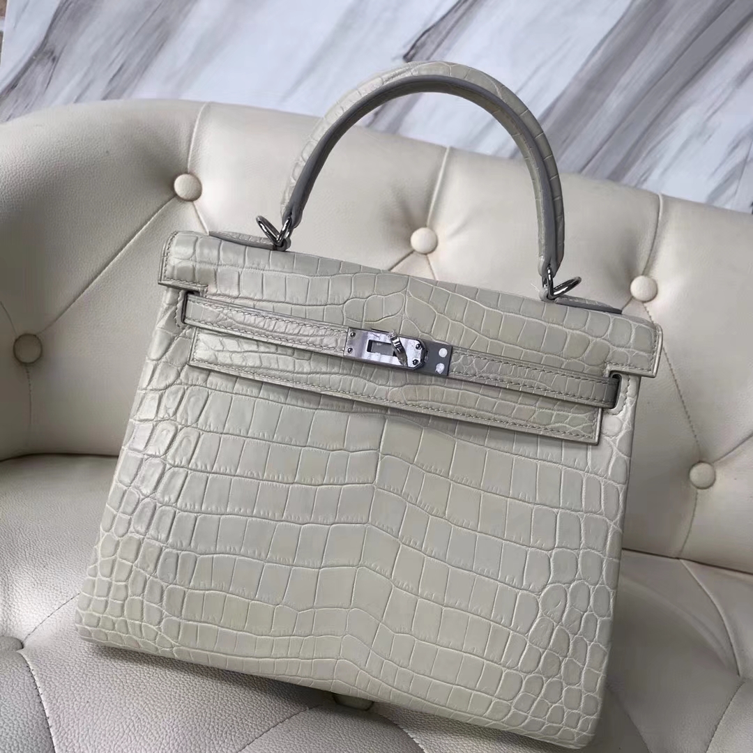 Hermès(爱马仕)Kelly25cm Crocodile matt 雾面鳄鱼 8L 奶油白Beton 银扣-拉尔森鳄鱼皮具定制 - 爱马仕包包官网 Hermès(爱马仕)Kelly25cm Crocodile matt 雾面鳄鱼 8L 奶油白Beton 银扣