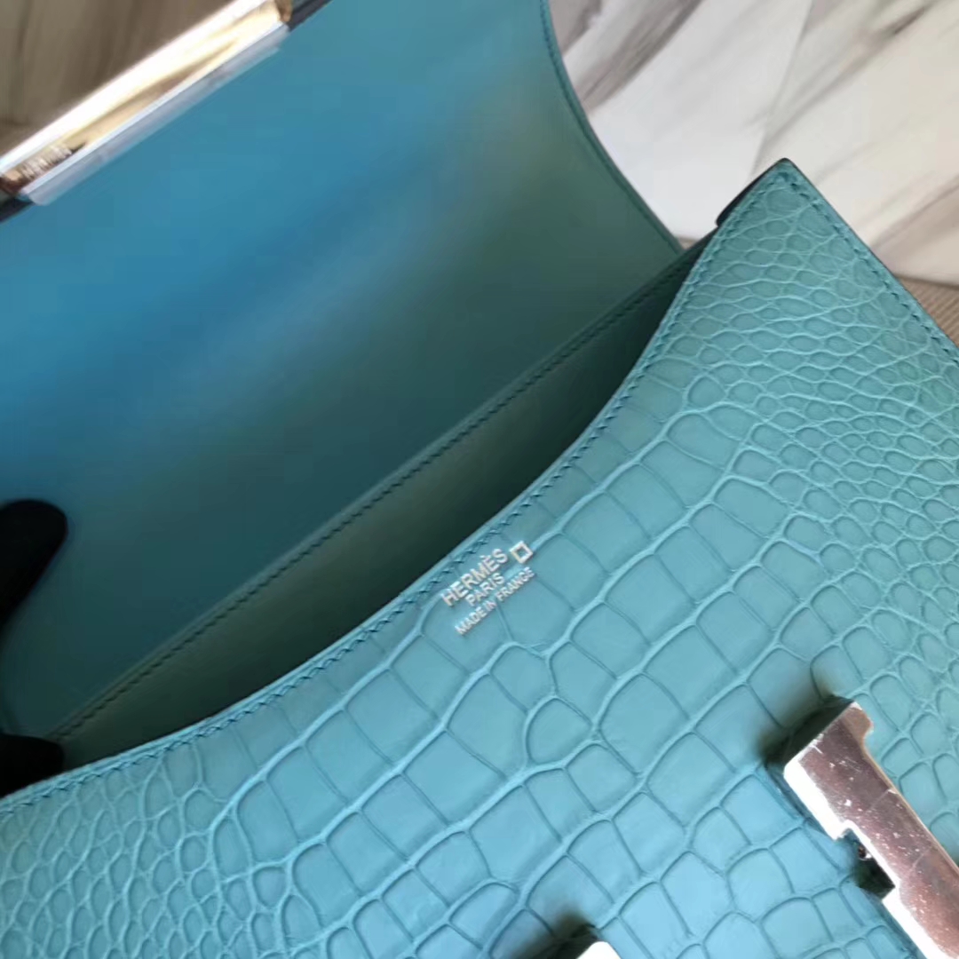 Hermès（爱马仕）Constance24cm Alligator matt 雾面鳄鱼  3Z 圣西尔蓝 银扣