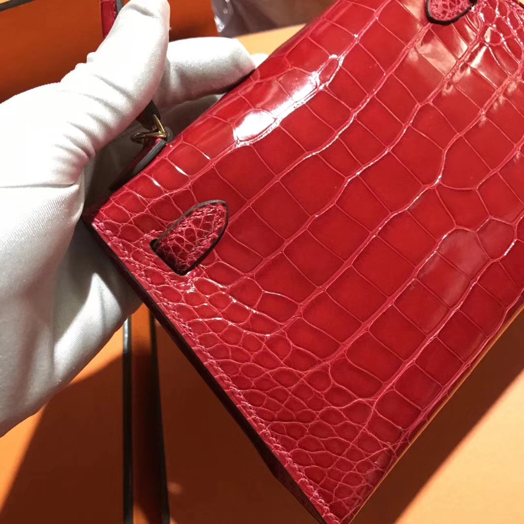 Hermès（爱马仕）Minikelly ll Alligator shiny 亮面鳄鱼  ck95 法拉利红 Braise 金扣 现货