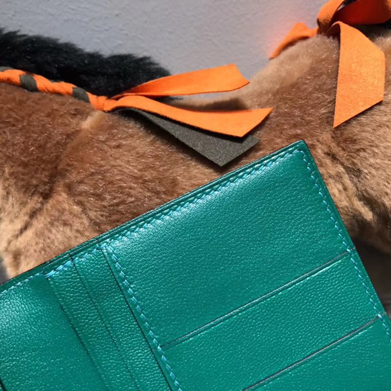 Hermès（爱马仕）bearn两折钱夹鸵鸟皮 U4 Vertigo 丝绒绿 银扣