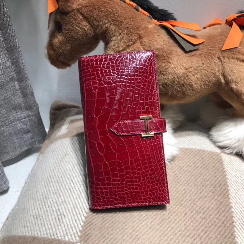 Hermès(爱马仕)bearn两折钱夹亮面鳄鱼皮(方块)F5 Bourgogne 勃艮第酒红 金扣 美洲鳄鱼-拉尔森鳄鱼皮具定制 - 爱马仕包包官网 Hermès(爱马仕)bearn两折钱夹亮面鳄鱼皮(方块)F5 Bourgogne 勃艮第酒红 金扣 美洲鳄鱼