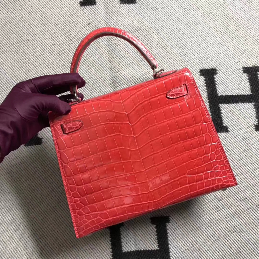 Hermès（爱马仕）亮面鳄鱼两点 银扣 法拉利红色