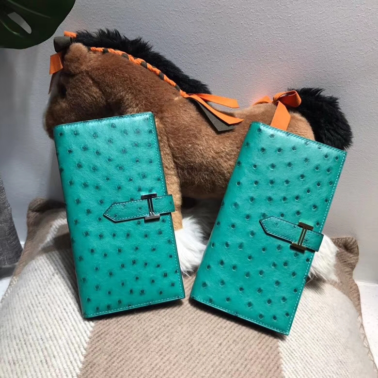 Hermès（爱马仕）bearn两折钱夹鸵鸟皮 U4 Vertigo 丝绒绿 银扣