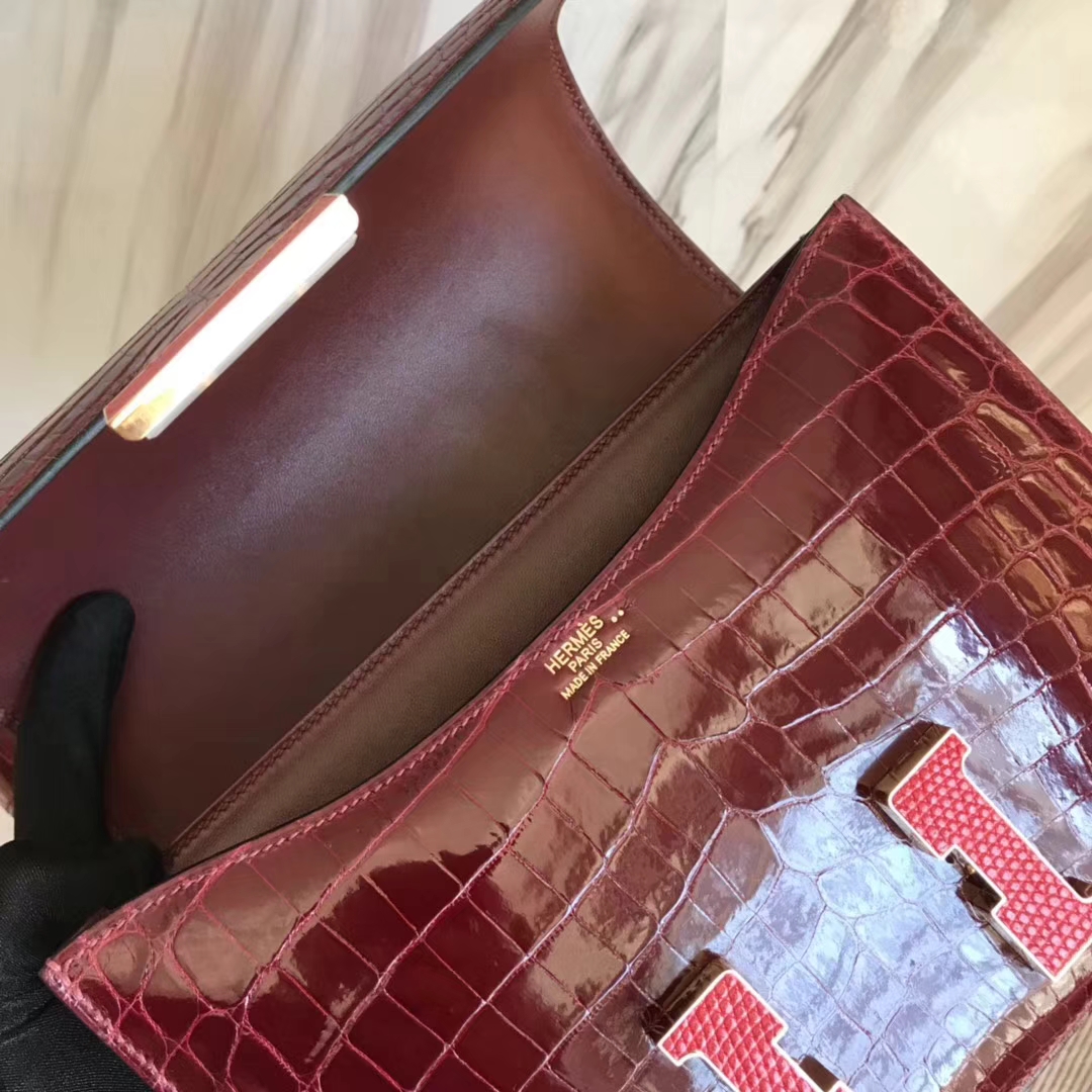 Hermès（爱马仕）Constance24cm Crocodile shiny 亮面鳄鱼 F5 新酒红  勃艮第酒红  蜥蜴扣 金扣