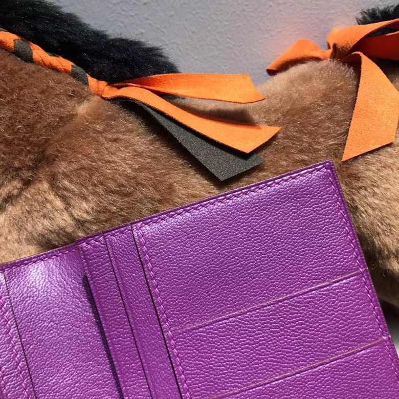 Hermès（爱马仕）Bearn两折钱夹 P9 Anemone海葵紫色 银扣 紫中带蓝的颜色