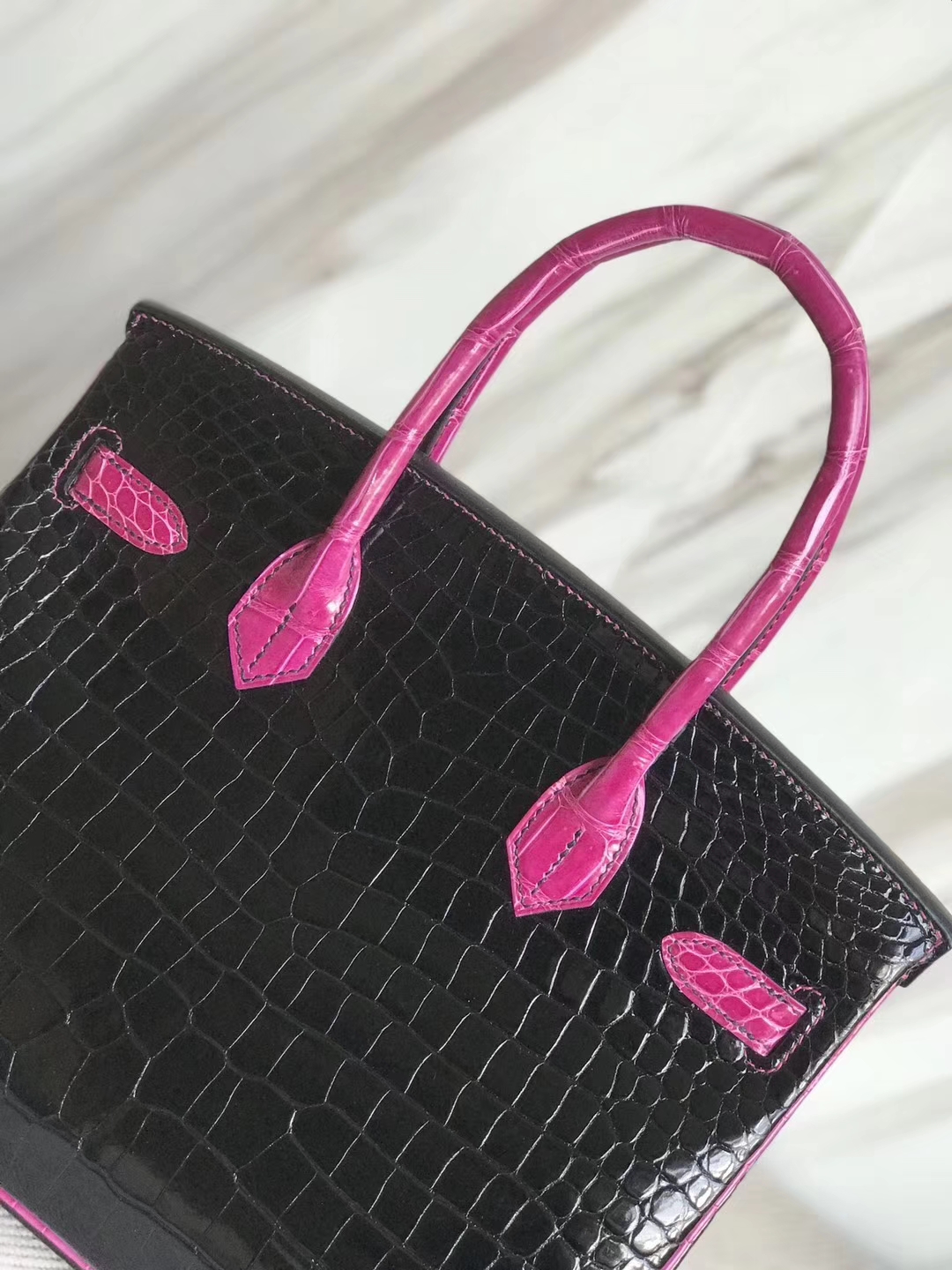 Hermès（爱马仕）Birkin30cm Porosus shiny 亮面澳洲湾鳄 ck89 黑色拼天方夜谭粉紫 拉丝金扣 马蹄印