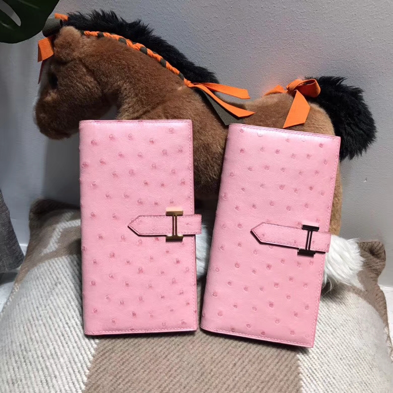 Hermès（爱马仕）bearn两折钱夹鸵鸟皮1Q Rose Confetti奶昔粉色 金扣