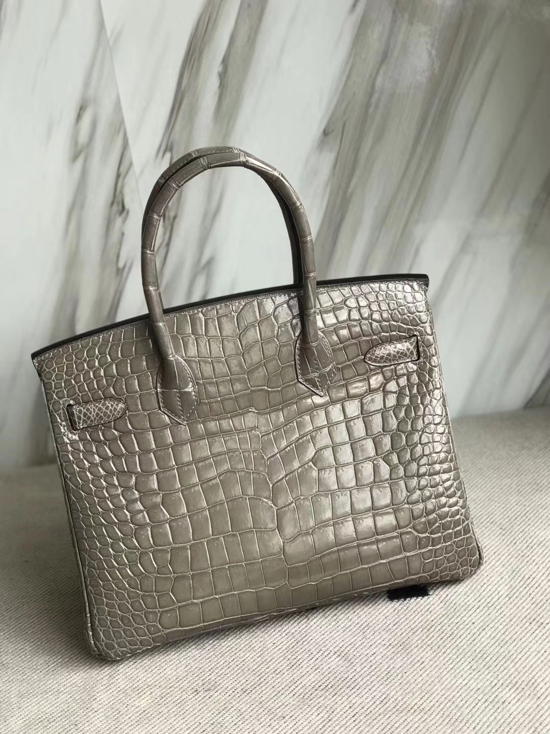 Hermès（爱马仕）Birkin30cm Porosus shiny 亮面澳洲湾鳄  ck81 斑鸠灰 Gris T 金扣