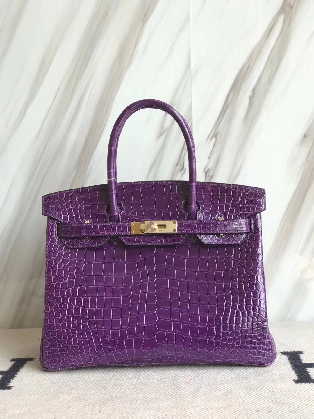 Hermès（爱马仕）Birkin30cm Porosus shiny 亮面澳洲湾鳄  葡萄紫  金扣