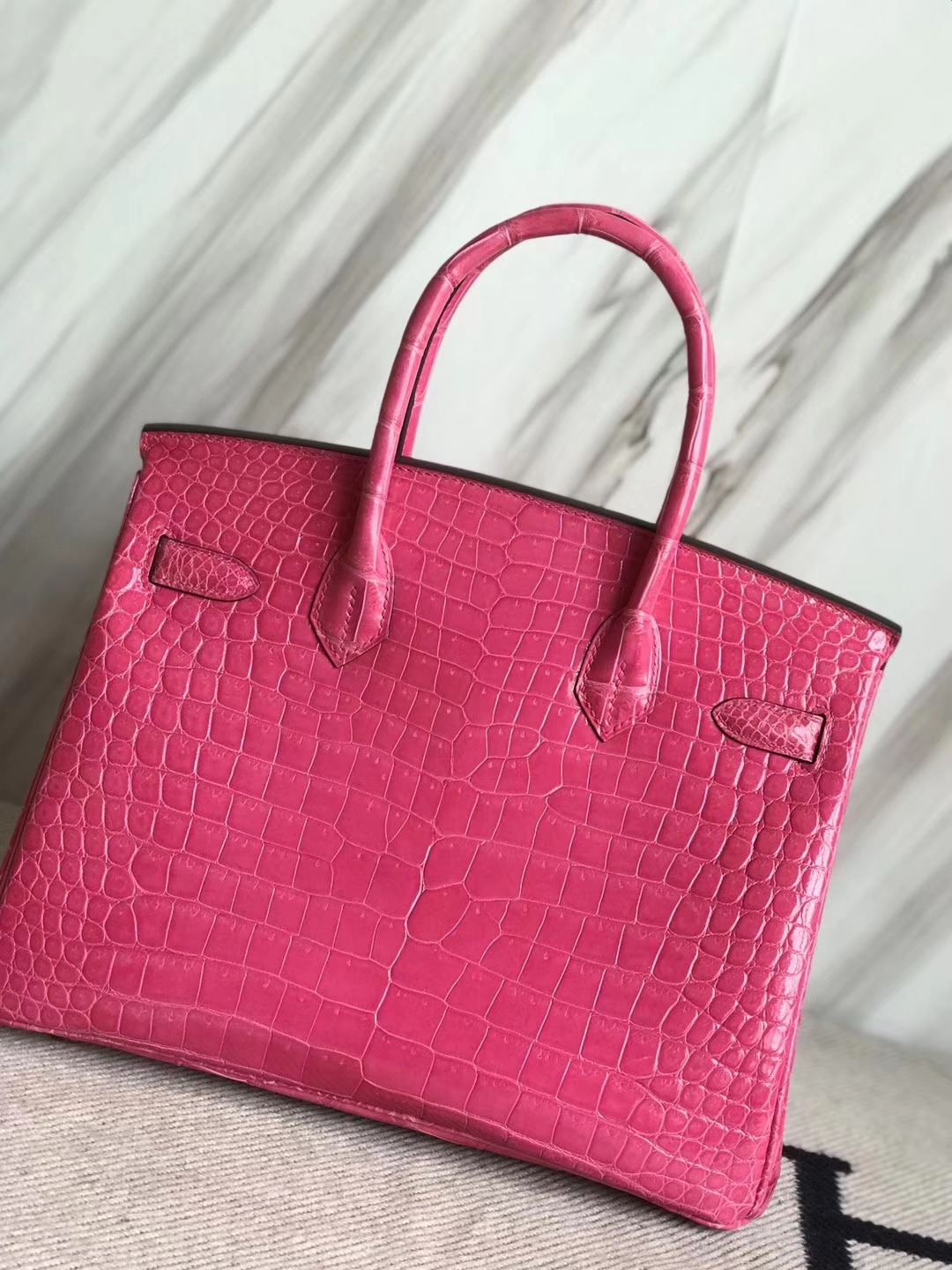 Hermès（爱马仕）Birkin30cm Porosus shiny 亮面澳洲湾鳄  E5 桃粉 金扣  品相超赞  现货