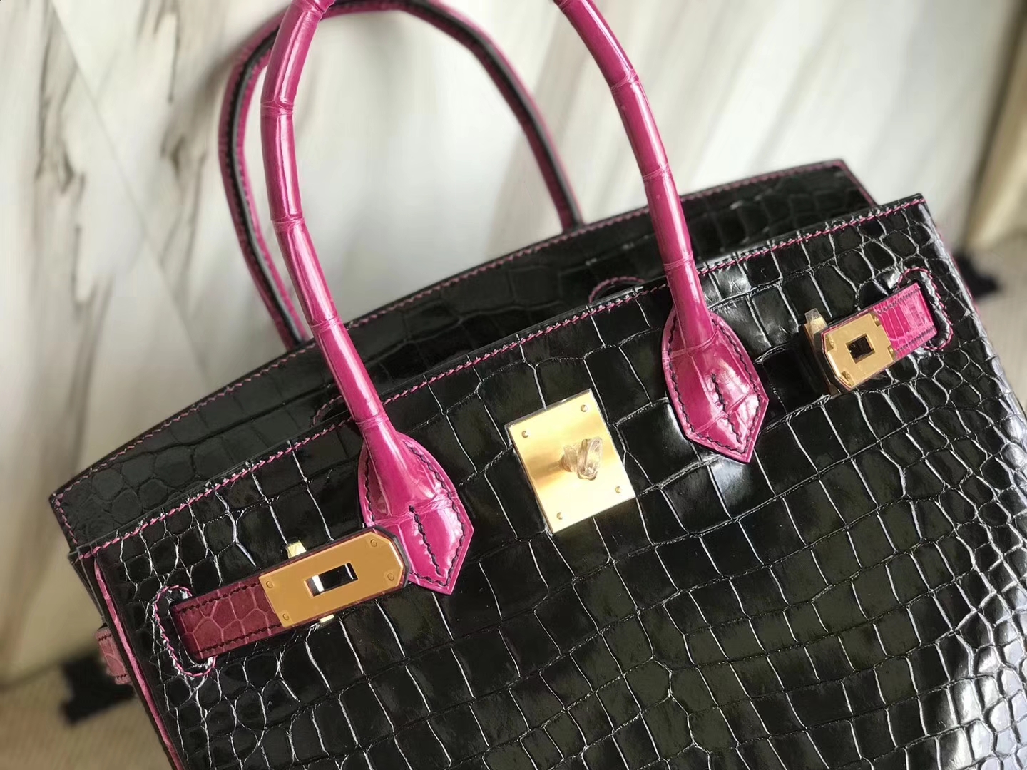 Hermès（爱马仕）Birkin30cm Porosus shiny 亮面澳洲湾鳄 ck89 黑色拼天方夜谭粉紫 拉丝金扣 马蹄印