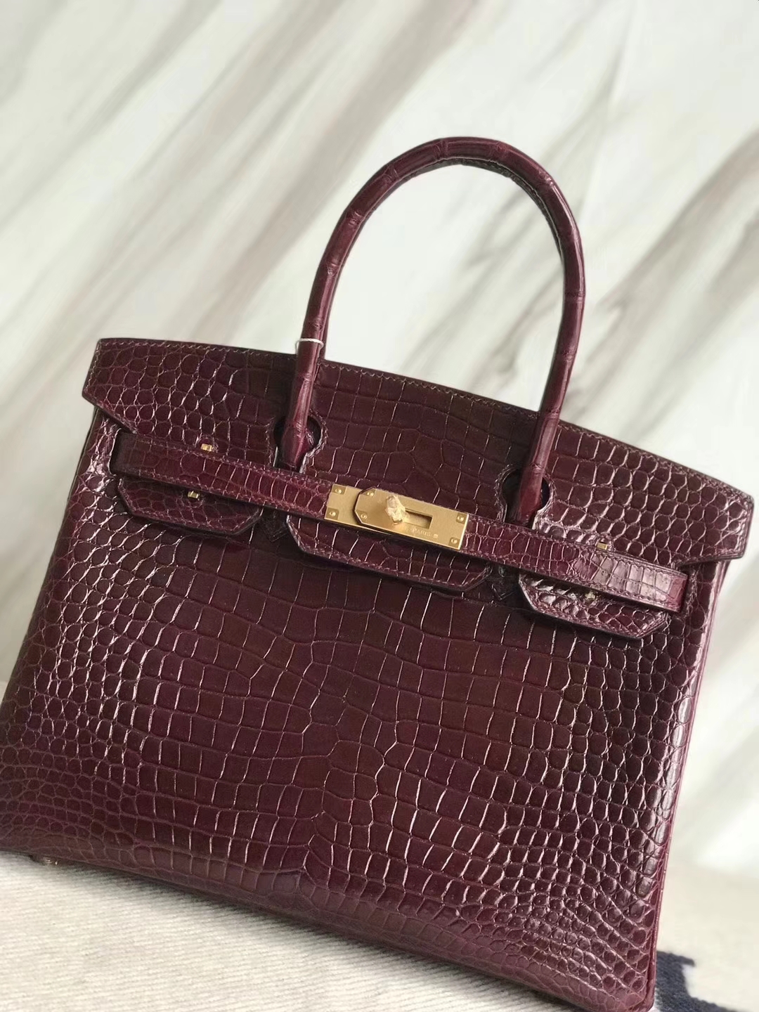 Hermès（爱马仕）Birkin30cm Porosus shiny 亮面澳洲湾鳄  ck57 波尔多酒红 Bordeaux 金扣 现货