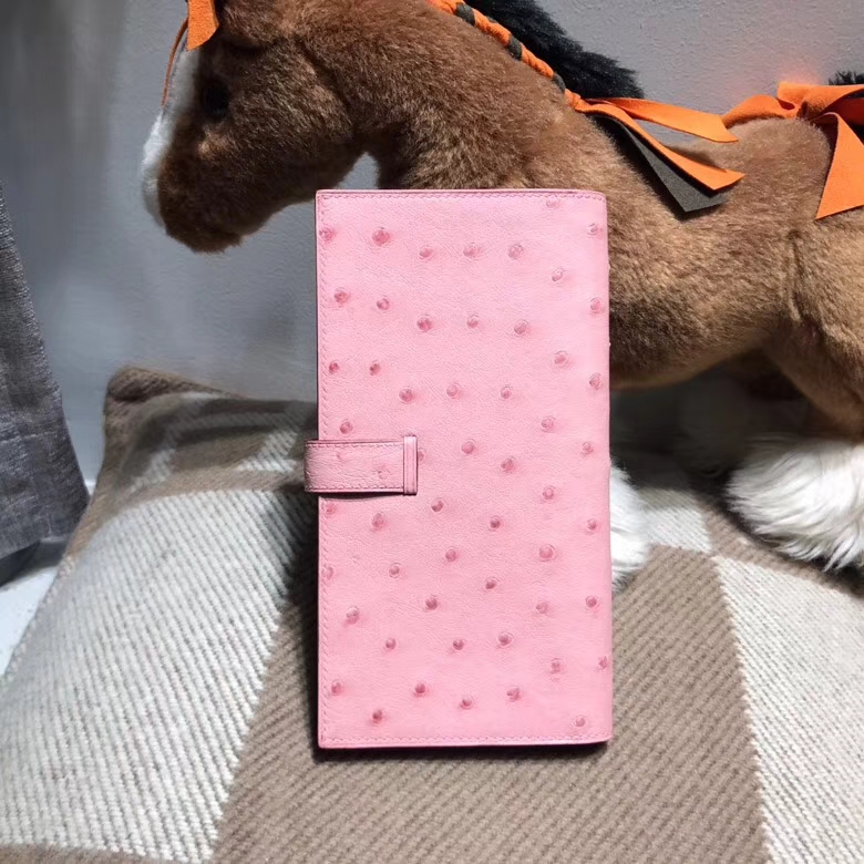 Hermès（爱马仕）bearn两折钱夹鸵鸟皮1Q Rose Confetti奶昔粉色 金扣