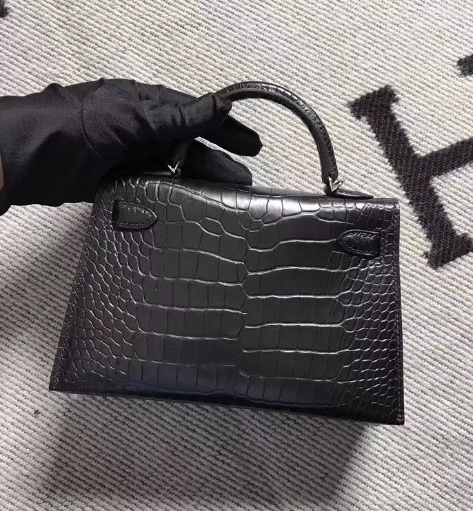 Hermès（爱马仕）经典黑银 mini 2代 美洲鳄鱼雾面 推荐首选
