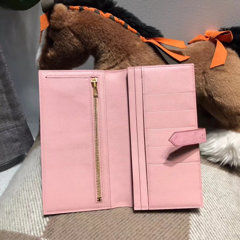 Hermès（爱马仕）bearn两折钱夹鸵鸟皮1Q Rose Confetti奶昔粉色 金扣