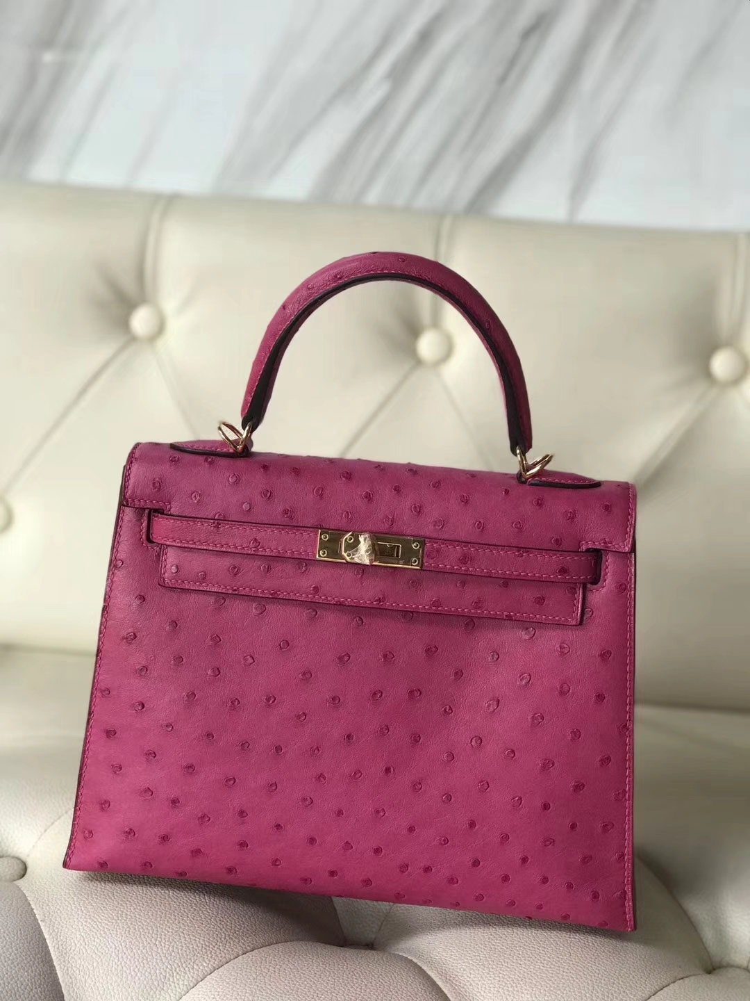 Hermès(爱马仕)Kelly25cm Ostrich kk 鸵鸟 玫红-拉尔森鳄鱼皮具定制 - 爱马仕包包官网 Hermès(爱马仕)Kelly25cm Ostrich kk 鸵鸟 玫红