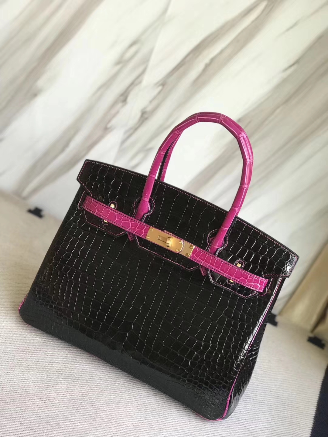 Hermès（爱马仕）Birkin30cm Porosus shiny 亮面澳洲湾鳄 ck89 黑色拼天方夜谭粉紫 拉丝金扣 马蹄印