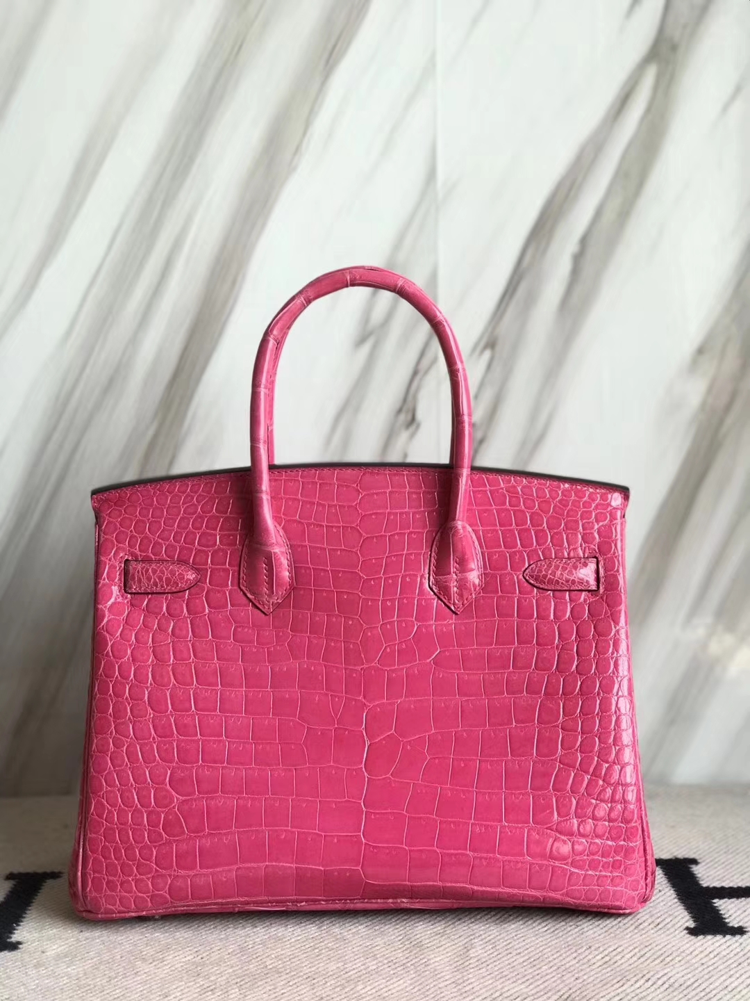 Hermès（爱马仕）Birkin30cm Porosus shiny 亮面澳洲湾鳄  E5 桃粉 金扣  品相超赞  现货